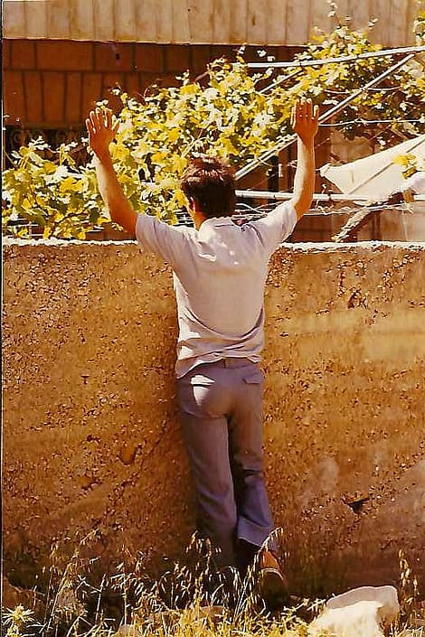 Ein_Palästiner_an_der_Mauer