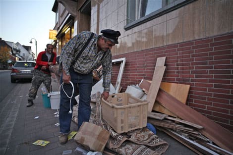 Sofas-letzte-Reise Pjotr-sammelt1